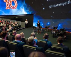 oslava v Planetariu